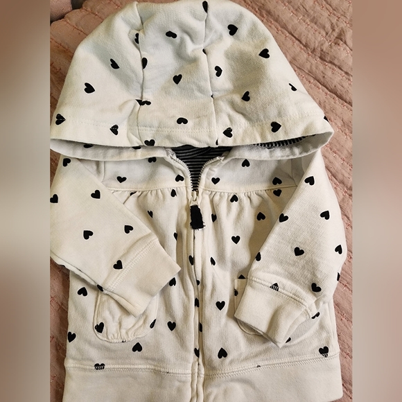 Carter's 3 Peice Set - 6 months, baby girl - Picture 4 of 6